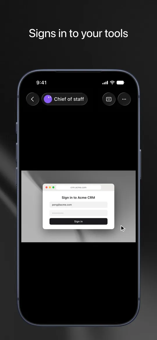Ansicht des Bot-Rechners auf dem iPhone: Der Bot meldet sich auf der Anmeldeseite eines CRM an